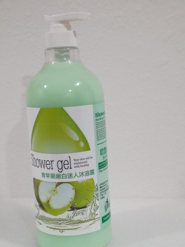 Brightening Fruit Shower Gel - Image 3